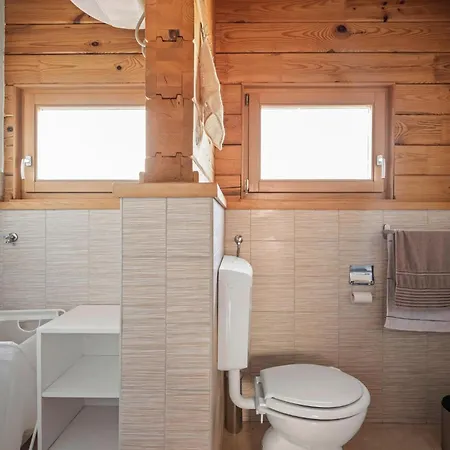 3 Bedroom Lovely In Kod Sibenika * Dubrava (Sibenik-Knin)